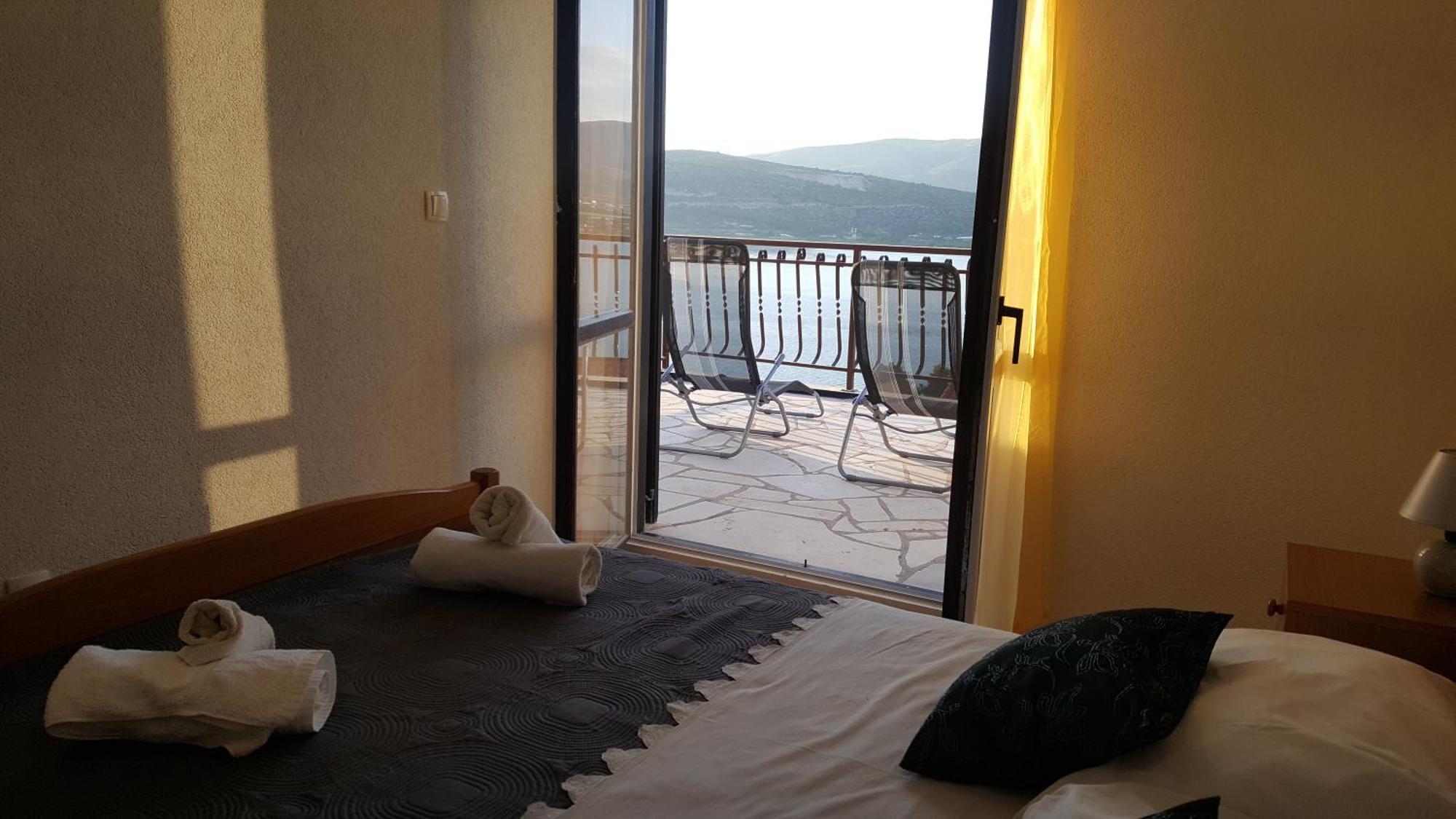 Apartments Zuzul - Trogir Bilik gambar